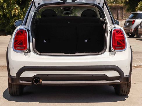 Used 2024 MINI Cooper 2-Door Hardtop FWD image 32