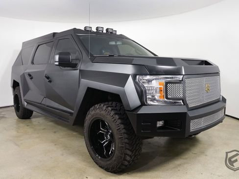 Used 2018 Ford F150 XLT w/ Equipment Group 302A Luxury image 1