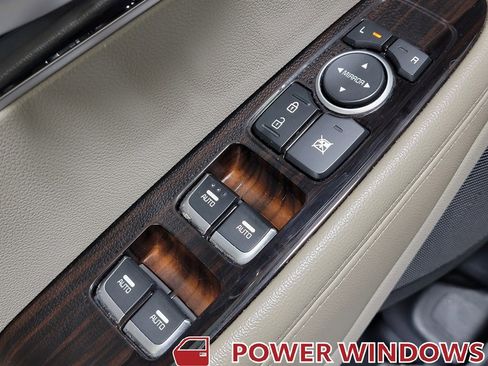 Used 2019 Kia Sorento LX image 26