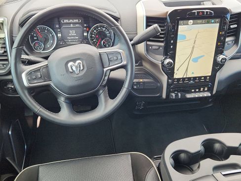 Used 2024 RAM 3500 Laramie image 11