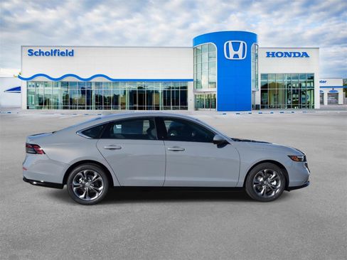New 2025 Honda Accord EX-L image 2