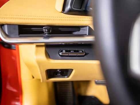 Used 2023 Chevrolet Corvette Stingray Premium Cpe w/ Z51 Performance Package image 32