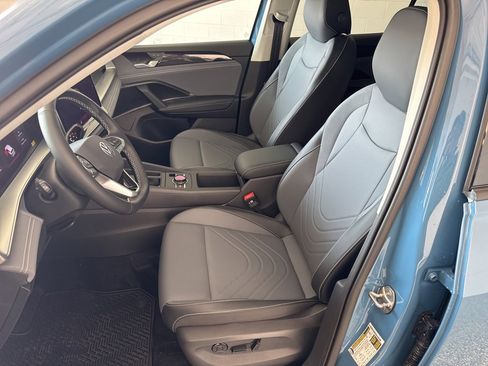 New 2026 Volkswagen Tiguan SE image 16