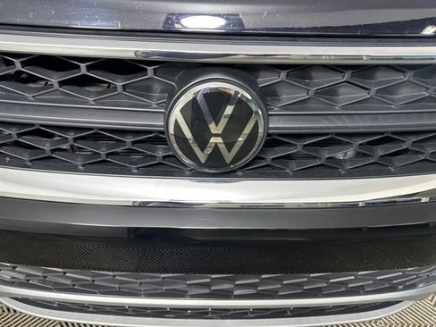 Used 2024 Volkswagen Taos S image 9