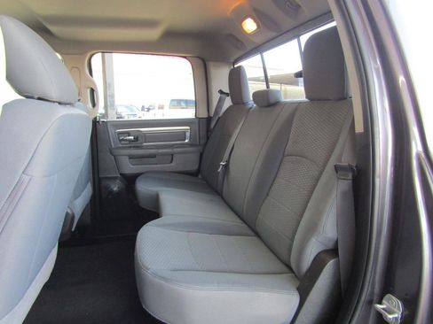 Used 2019 RAM 1500 Classic SLT RWD image 9