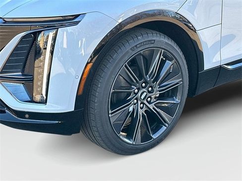 New 2026 Cadillac Lyriq Signature Sport image 17