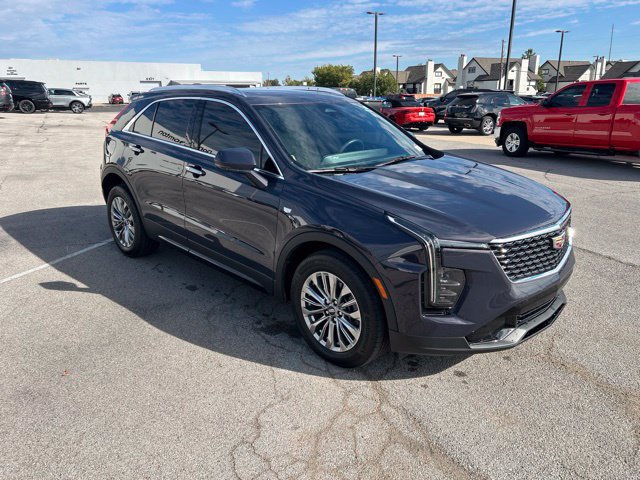 Used 2024 Cadillac XT4 Premium Luxury FWD image 4
