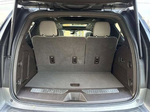 Used 2022 Chevrolet Tahoe Z71 w/ Luxury Package image 12