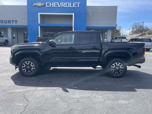 Used 2024 Toyota Tacoma SR5 image 6