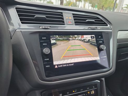 Certified 2023 Volkswagen Tiguan SE image 23