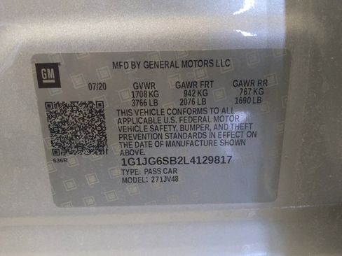 Used 2020 Chevrolet Sonic LT FWD image 33