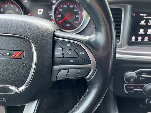 Used 2019 Dodge Charger SXT w/ Leather Interior Group RWD image 27