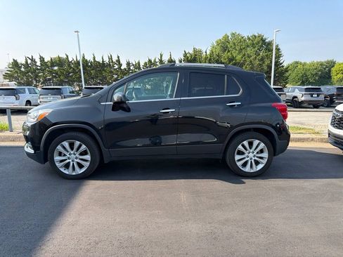 Used 2020 Chevrolet Trax Premier AWD/4WD image 4