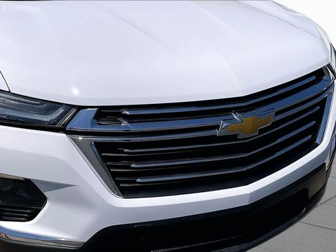 Used 2023 Chevrolet Traverse LT FWD image 30