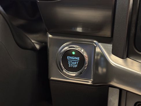 Certified 2023 Ford F150 Lariat w/ Equipment Group 502A High image 24