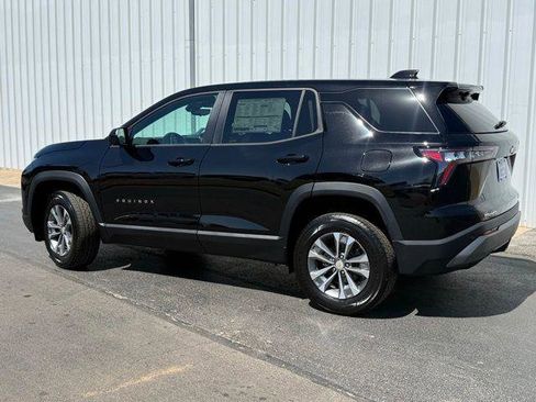 New 2026 Chevrolet Equinox LT FWD image 2