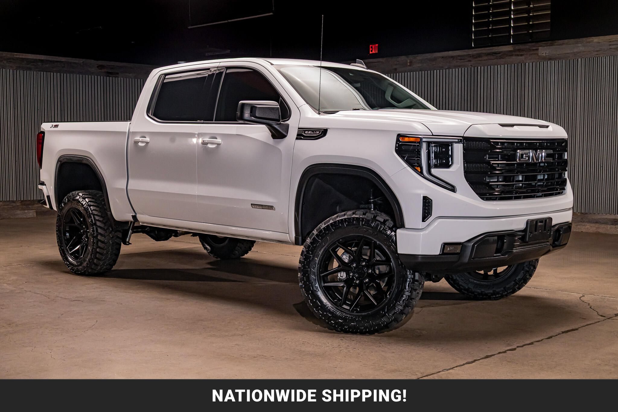 Used 2023 GMC Sierra 1500 Elevation w/ X31 Off-Road Package AWD/4WD image 1