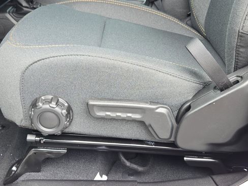 New 2025 Jeep Gladiator Sport image 29