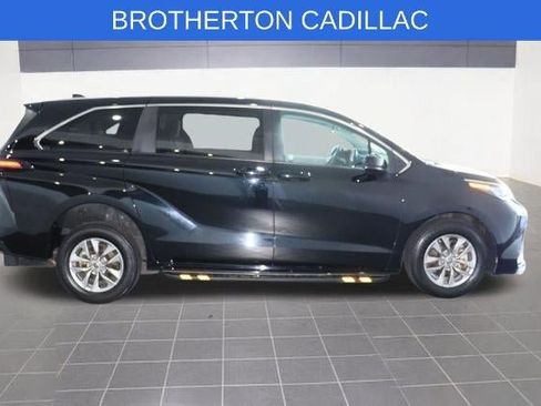 Used 2022 Toyota Sienna LE FWD image 8