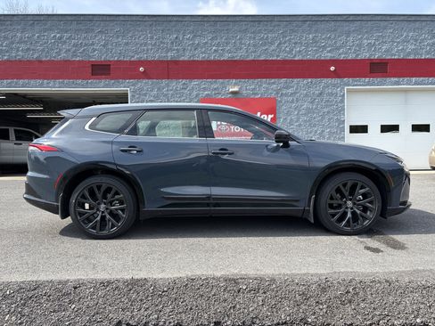 Certified 2025 Toyota Crown Signia w/ Advanced Technology Package image 2