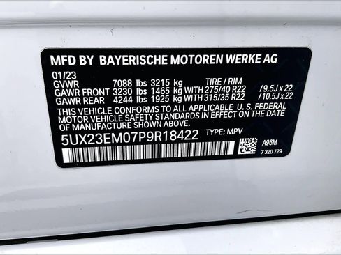 Used 2023 BMW X7 xDrive40i w/ Executive Package image 40