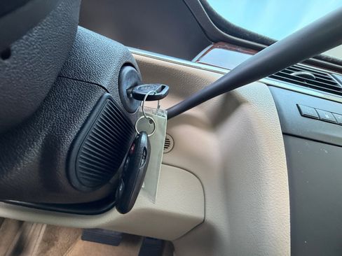 Used 2009 Buick LaCrosse CXL image 30