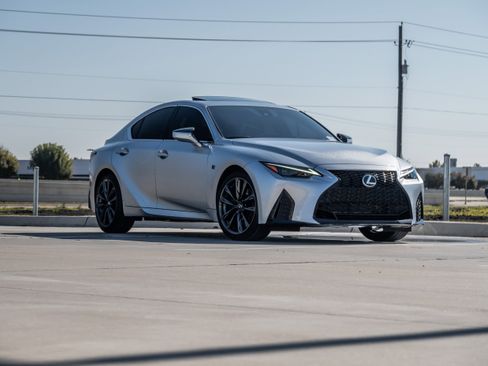 Used 2025 Lexus IS 350 F Sport image 2