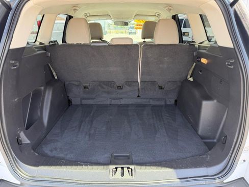 Used 2017 Ford Escape SE AWD/4WD image 38