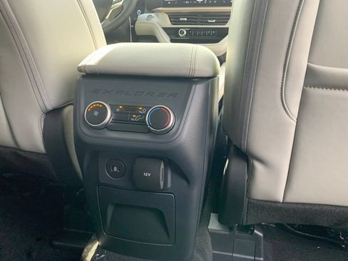 New 2026 Ford Explorer Active w/ Active Comfort Package AWD/4WD image 15