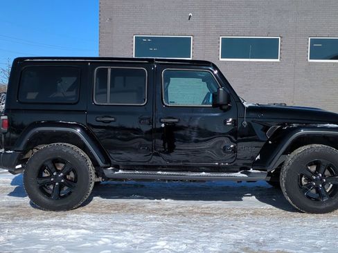 Used 2021 Jeep Wrangler Unlimited Sahara image 8