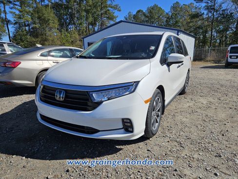 Certified 2023 Honda Odyssey EX-L image 2
