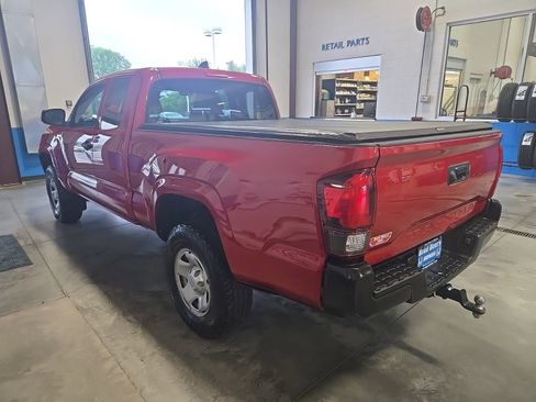 Used 2020 Toyota Tacoma SR AWD/4WD image 5