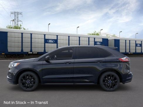 New 2024 Ford Edge SE w/ Black Appearance Package image 4