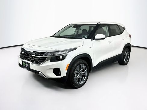 Used 2026 Kia Seltos LX FWD image 3