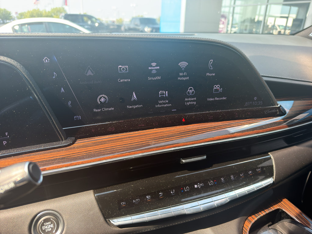 Used 2023 Cadillac Escalade Premium Luxury w/ Performance Package AWD/4WD image 24
