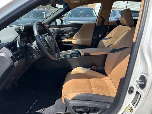 Used 2022 Lexus ES 350 Ultra Luxury w/ Accessory Package 2 FWD image 28