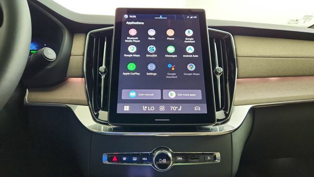 New 2026 Volvo XC90 T8 Plus w/ Protection Package AWD/4WD image 21