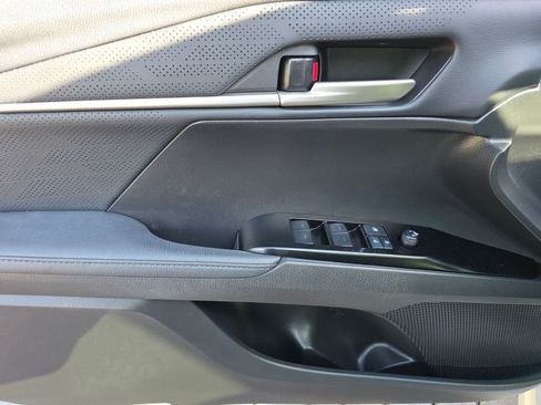 Used 2025 Toyota Camry XSE FWD image 26