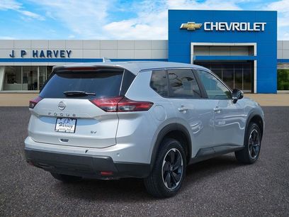 Used 2024 Nissan Rogue SV