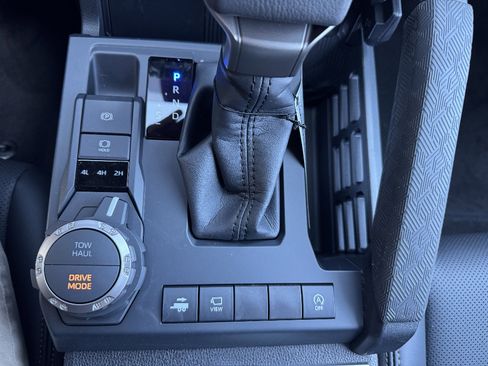 New 2026 Toyota Tacoma Limited AWD/4WD image 22