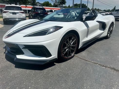 Used 2024 Chevrolet Corvette Stingray Premium Conv w/ Z51 Performance Package RWD image 21