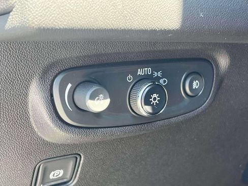 Used 2023 GMC Terrain SLT AWD/4WD image 22