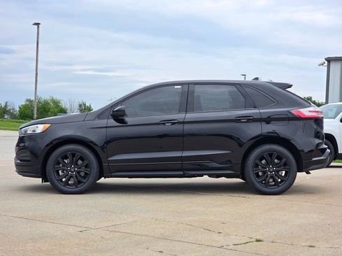 Used 2022 Ford Edge SE w/ Black Appearance Package AWD/4WD image 5