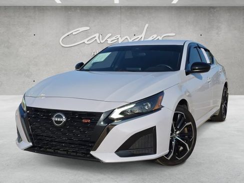 Used 2023 Nissan Altima 2.5 SR AWD/4WD image 1