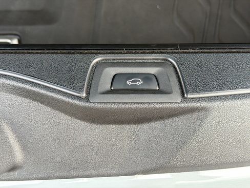 Used 2024 BMW X5 sDrive40i w/ M Sport Package image 46