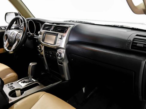 Used 2012 Toyota 4Runner Limited image 18