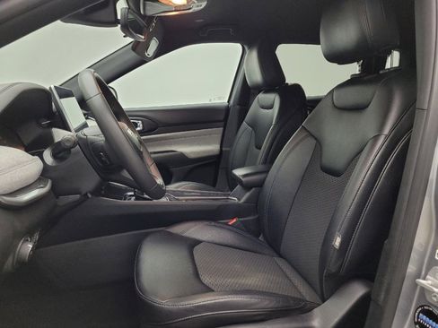 Used 2024 Jeep Compass Latitude image 17