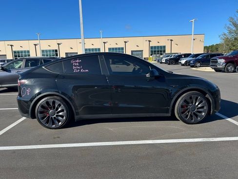 Used 2023 Tesla Model Y Long Range image 2