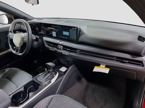 New 2025 Kia K4 GT-Line image 28
