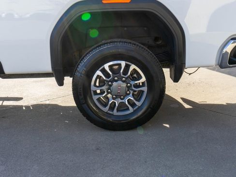 Used 2024 GMC Sierra 2500 SLE w/ Preferred Package image 28